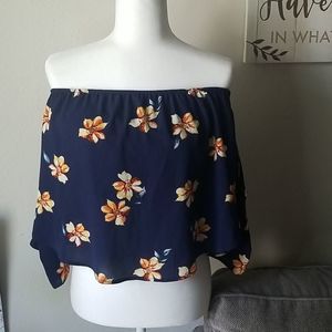 Navy blue top crop size large.